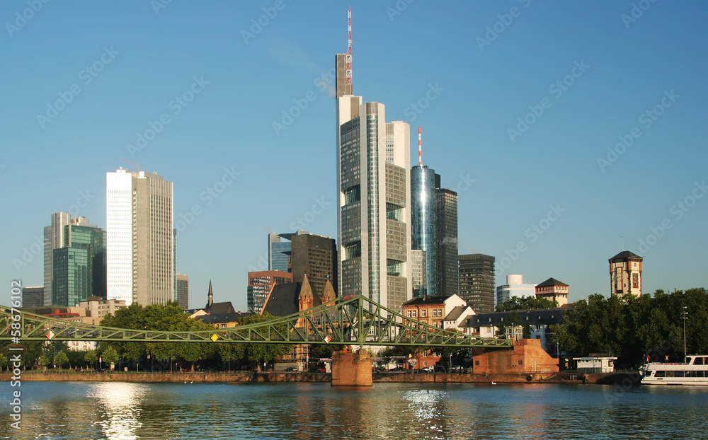 Obraz premium Frankfurt am Main cityscape with skyscrapers