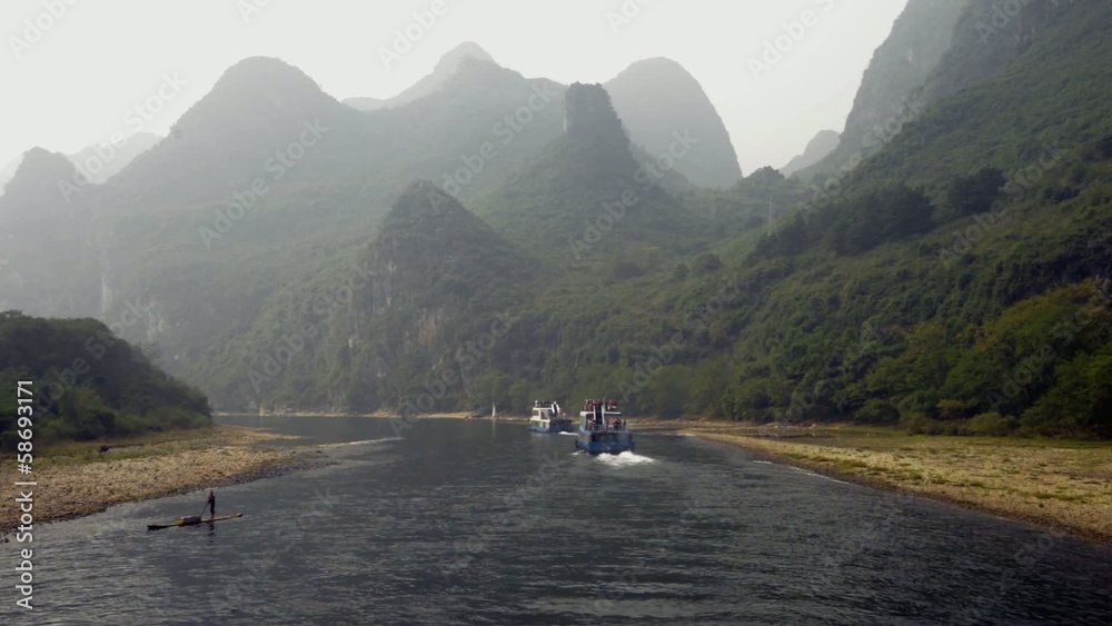 Li Jiang River, Yangshuo, Guilin, Guangxi, China Li Jiang River, Yangshuo, Guilin, Guangxi, China