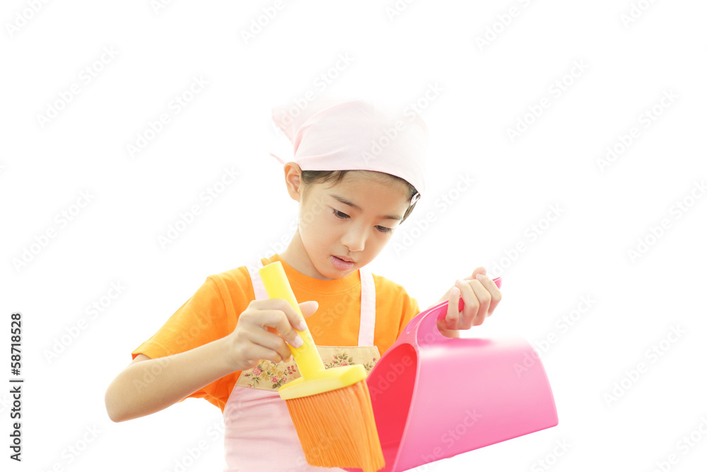 お掃除をする女の子
