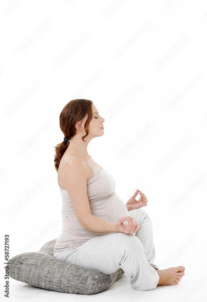schwangere Frau beim Yoga schwangere Frau beim Yoga