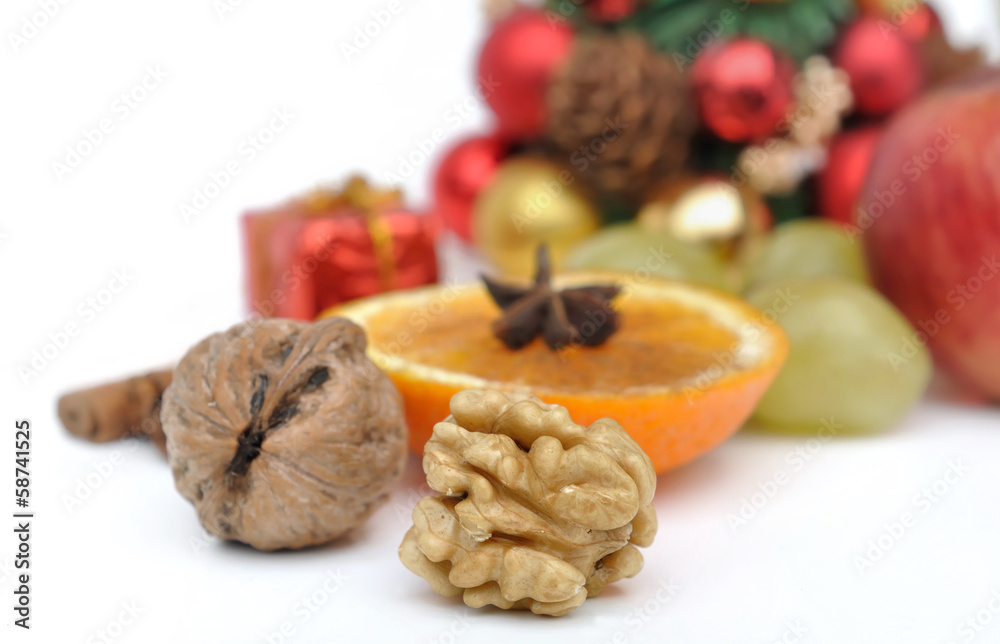noix et fruits pour Noël noix et fruits pour Noël