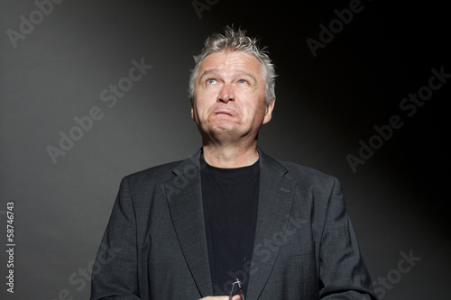 Verzweifelter Geschäftsmann