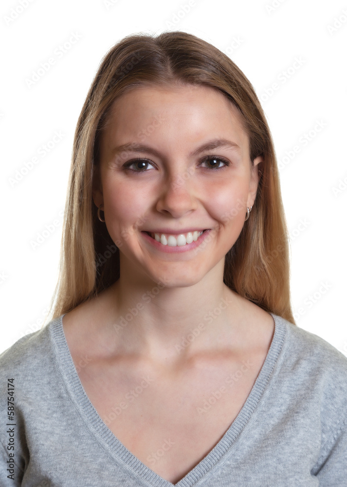Portrait einer fröhlich lachenden Frau im grauen Pulli Portrait einer fröhlich lachenden Frau im grauen Pulli