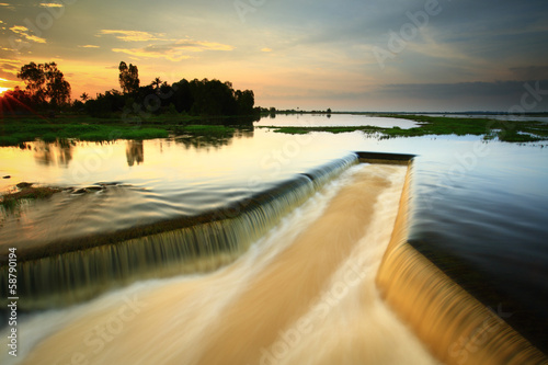 Dike ,Dam