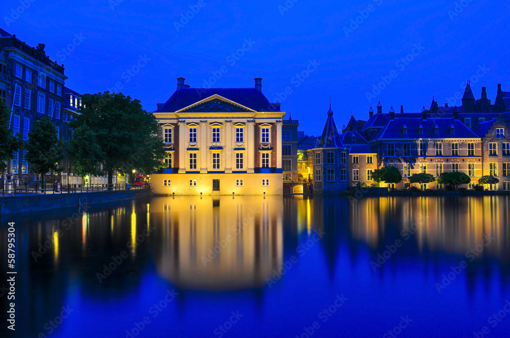Mauritshuis Museum by Night, The Hague Mauritshuis Museum by Night, The Hague