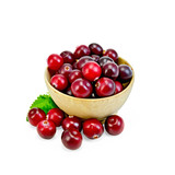 Cranberries in a wooden bowl
