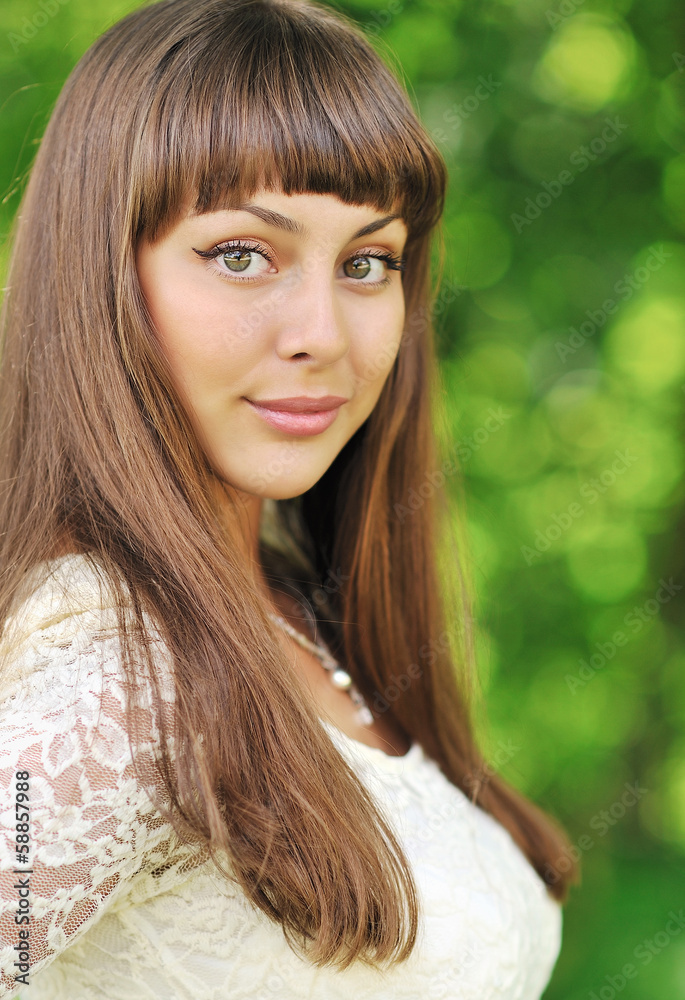 Naklejka premium Portrait of a beautiful sensual girl
