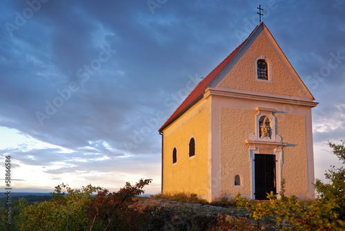 Alte Kapelle auf einem Hügel bei St. Margarethen photo