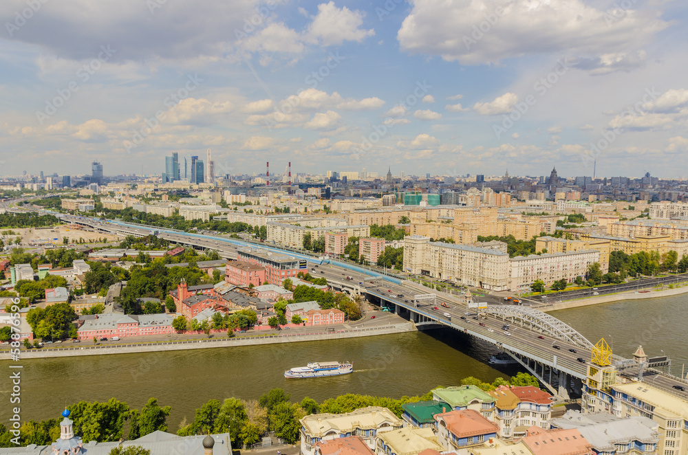 Obraz premium View the tourist areas of Moscow and river from above