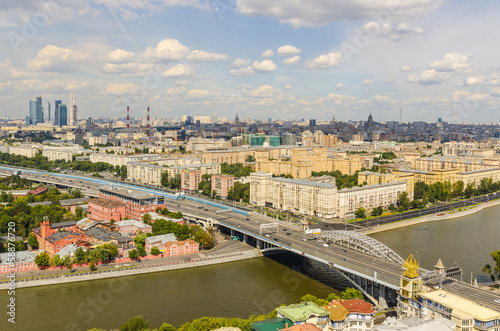 Fototapeta Naklejka Na Ścianę i Meble -  View the tourist areas of Moscow and river from above