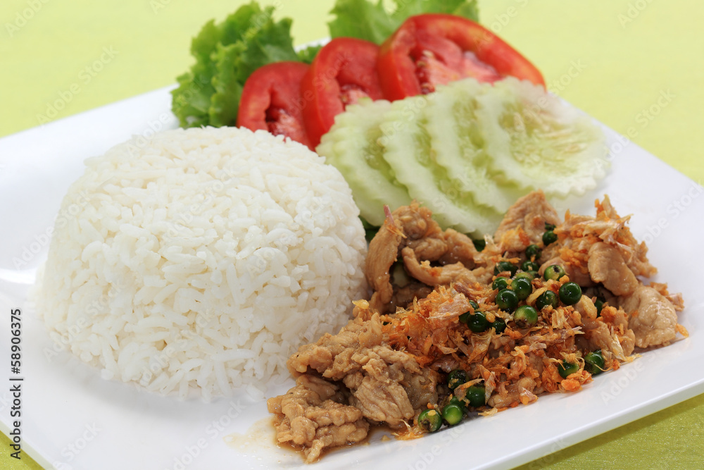 Garlic and pepper fried pork on rice