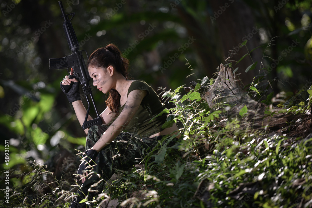 Special force with the gun in the jungle