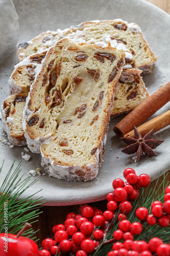 Marzipanstollen