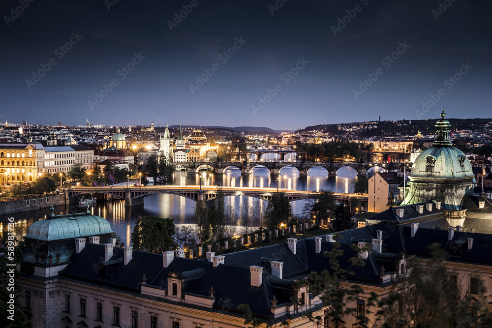 Obraz premium Prague at night