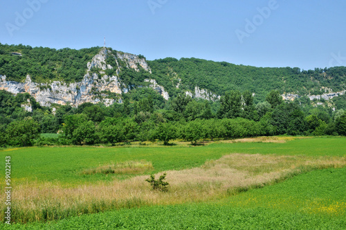 Perigord, picturesque landscape of Lacave photo