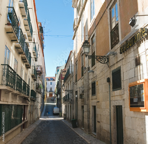 Fototapeta Naklejka Na Ścianę i Meble -  Street in Lisbon. Portugal