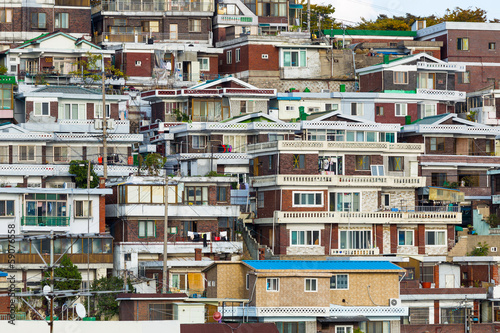 Seoul residential area © leungchopan