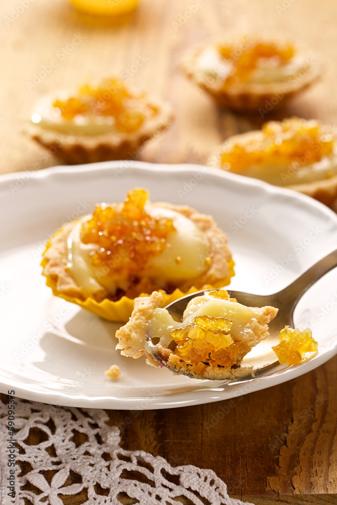 Orange tart with white chocolate Orange tart with white chocolate