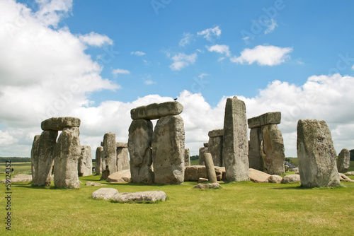 the ancient stones of stonehange