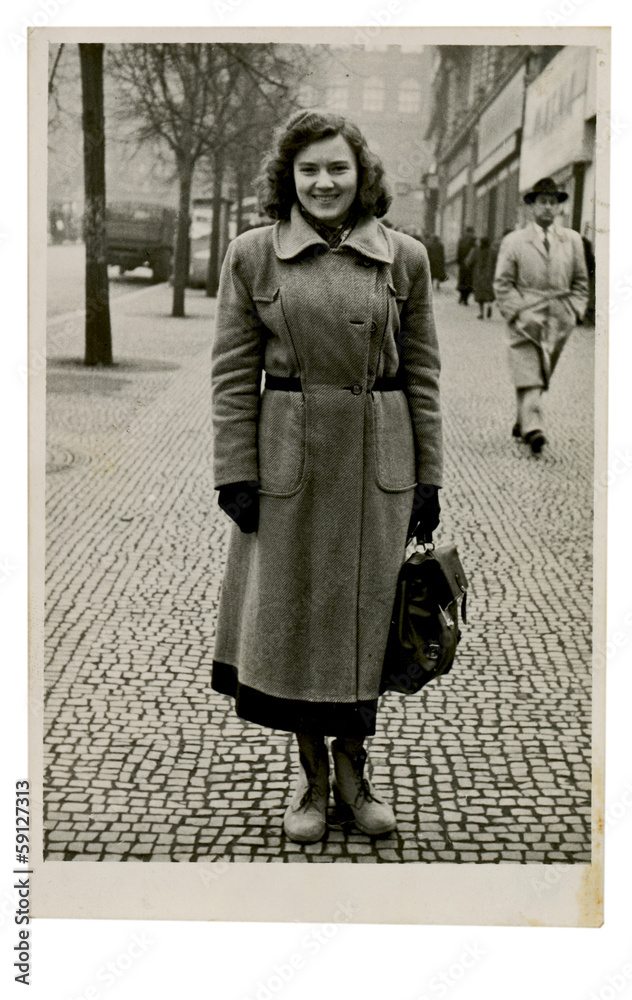Fototapeta premium CIRCA 1948 young woman