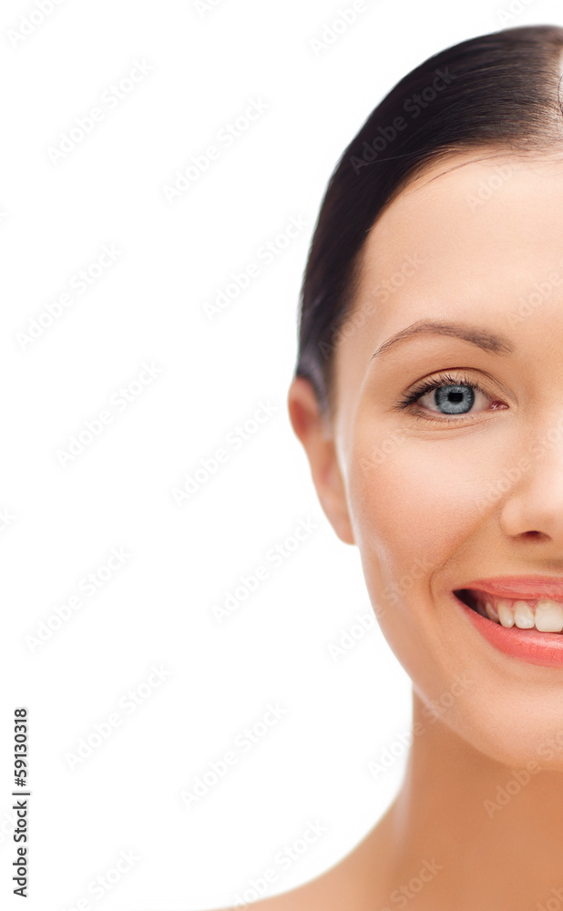 Obraz premium smiling young woman