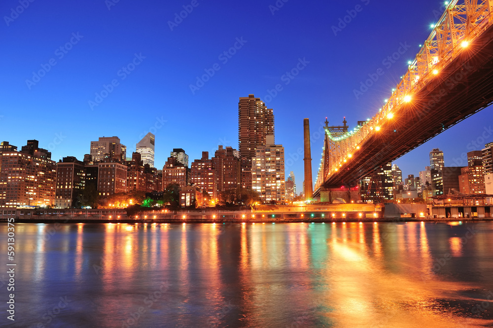 Naklejka premium Queensboro Bridge and Manhattan