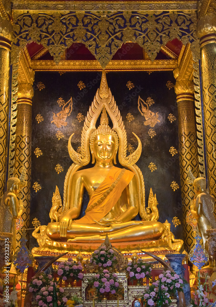 Obraz premium Phra Phuttha Chinnarat to be the most beautiful Buddha portrait