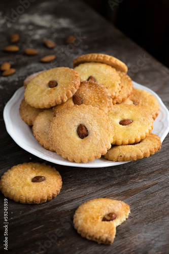 shortbread biscuits with almond