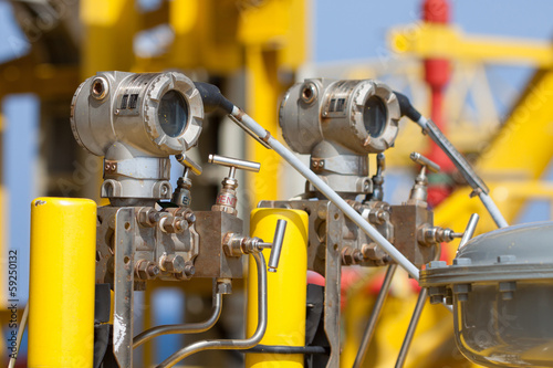Fotografering Pressure transmitter in oil and gas process