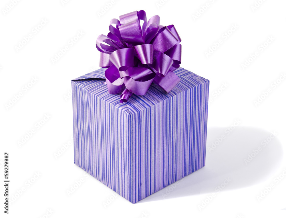 Obraz premium Christmas gift with ribbon bow isolated on white background
