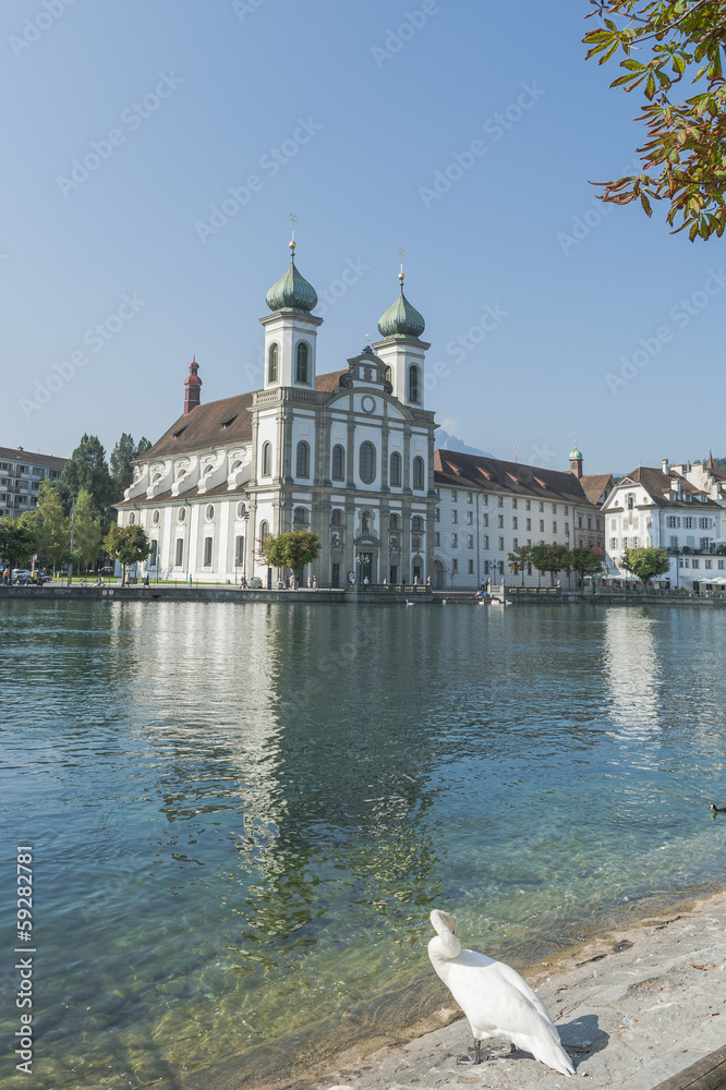 Luzern, Jesuitenkirche in der Altstadt, Reuss, Schweiz