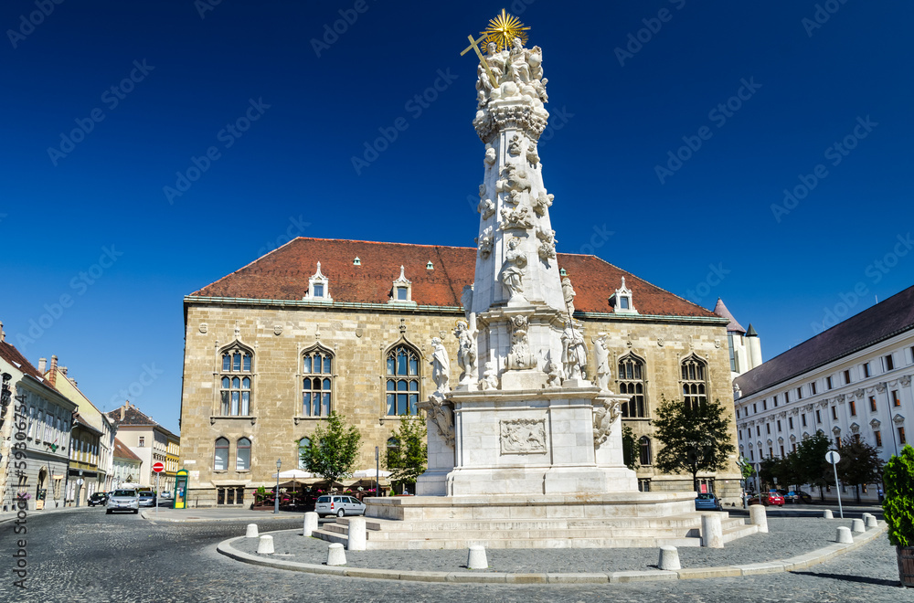 Fototapeta premium Budapest, Holy Trinity Square