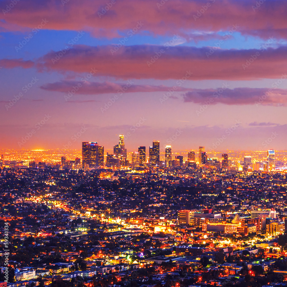 Naklejka premium Zachód słońca w nocy panoramę miasta Los Angeles