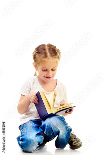 Obraz na płótnie little girl w salonie