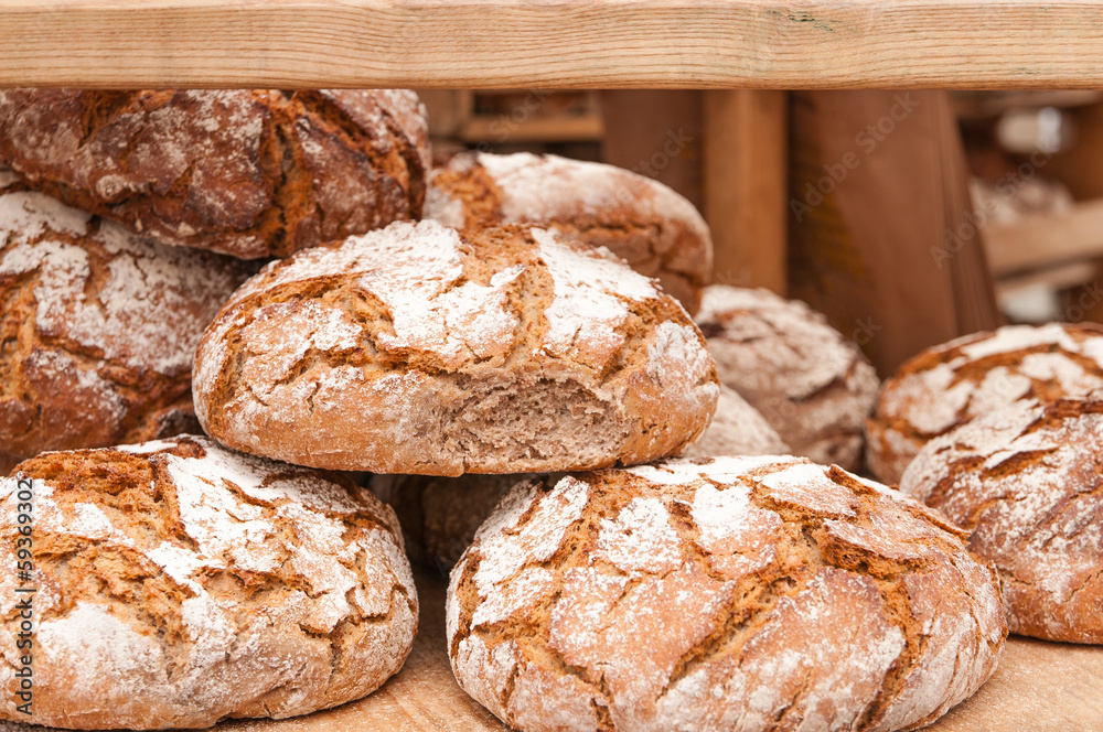Frisch gebackenes Brot, Grundnahrungsmittel Frisch gebackenes Brot, Grundnahrungsmittel