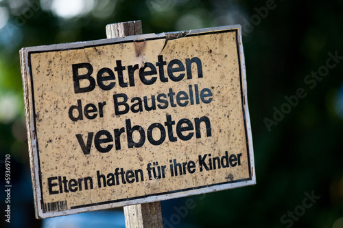 signboard do not enter - in german © Alexandra Giese