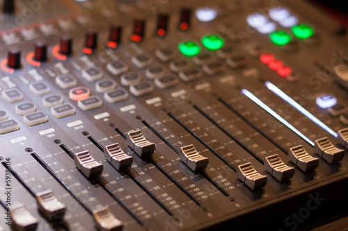 audio mixing in studio