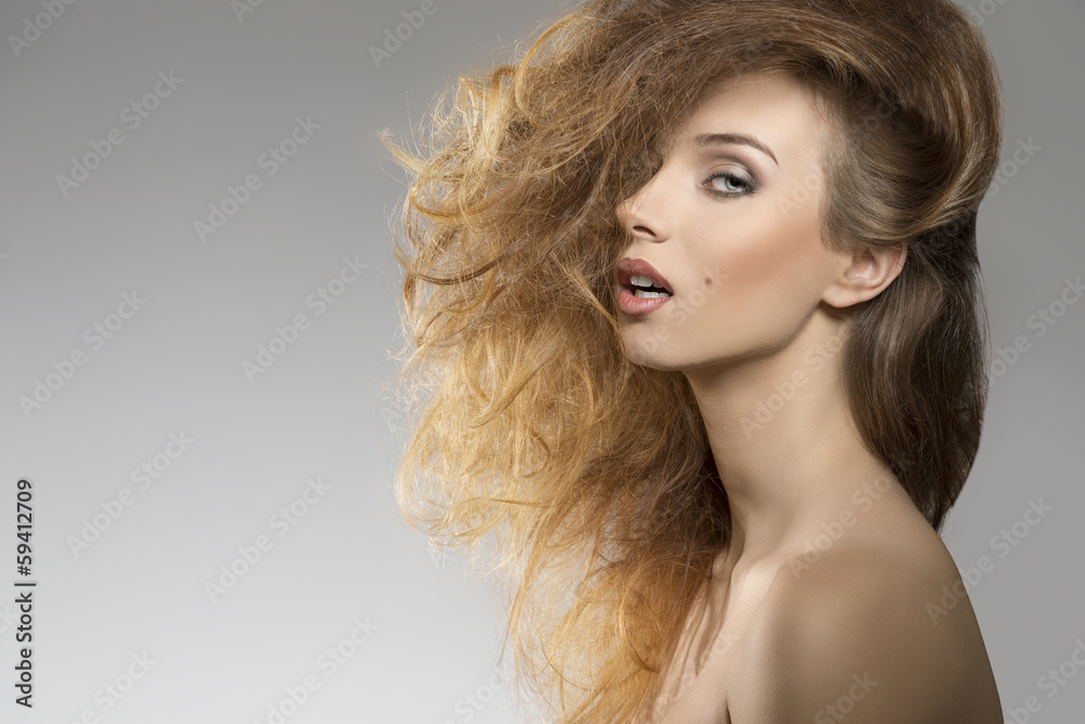 Naklejka premium girl with bushy hair-style