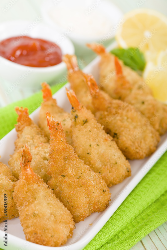 Breaded Butterfly Prawns - Fried prawns filled with garlic sauce Breaded Butterfly Prawns - Fried prawns filled with garlic sauce