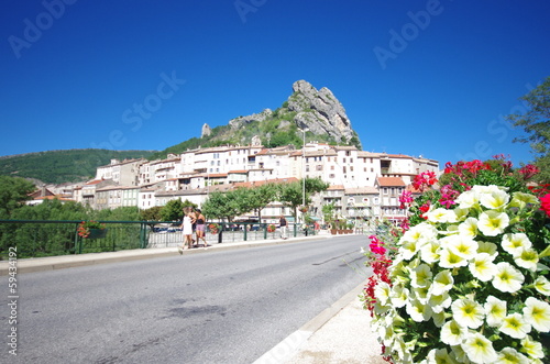 serres - alpes de haute provence photo