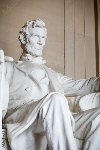 Statue of Abraham Lincoln