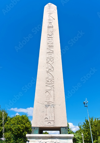 Canvas Print Egyptian obelisk in Istanbul