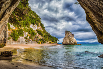 Poster Cathedral Cove Cathedral Cove rotskust en zee  © tom_kli