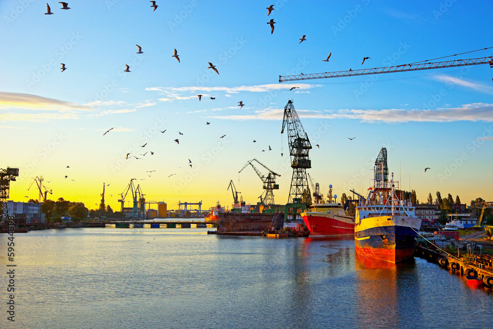 Fototapeta premium Shipyard in the morning light. Gdansk, Poland.