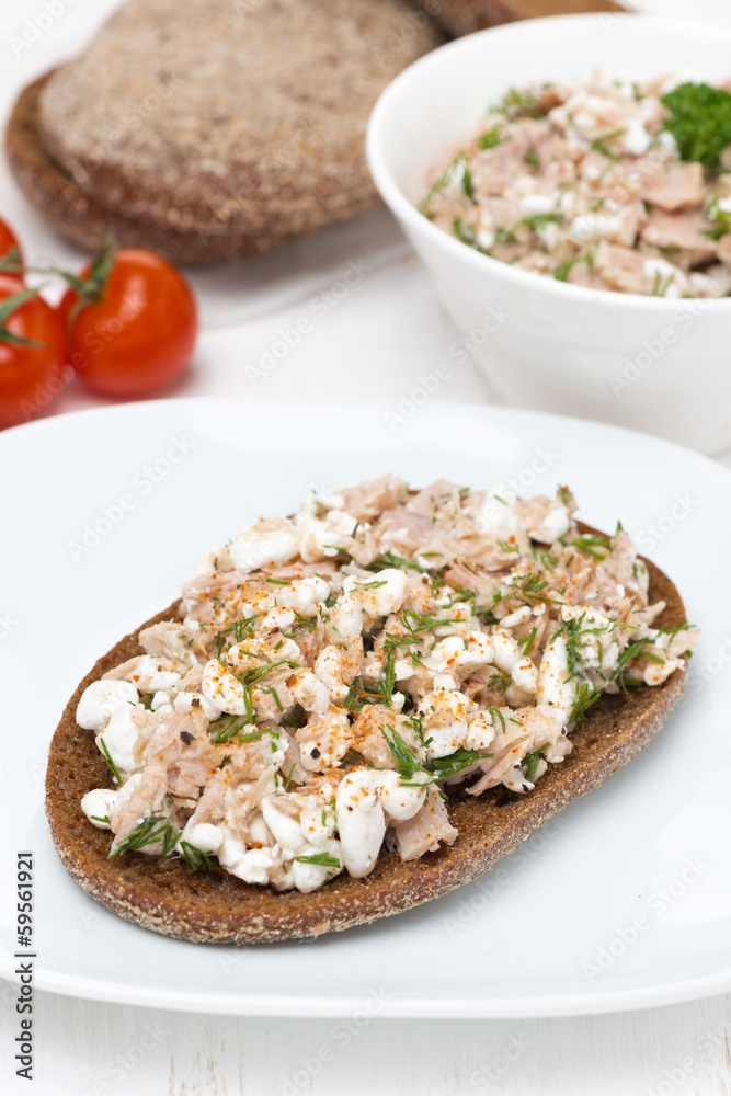 rye bread with tuna and homemade cheese, vertical rye bread with tuna and homemade cheese, vertical