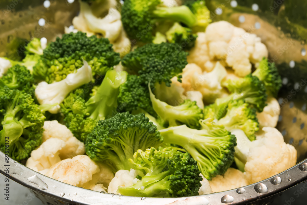 Fresh cauliflower and broccoli