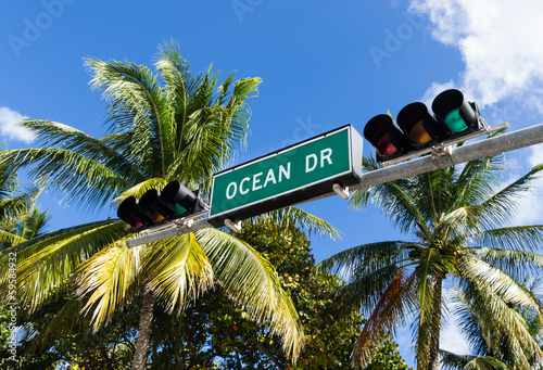 ocean drive, Miami © oneinchpunch