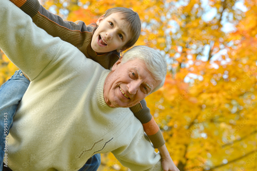 Obraz premium Grandparent and kid
