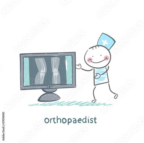 orthopaedist on the monitor shows an X-ray