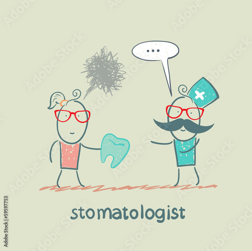 stomatologist says to the patient, who is holding a bad tooth